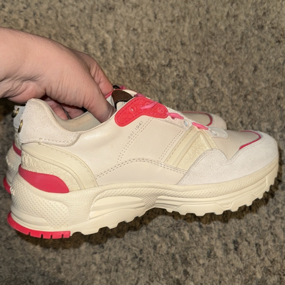 🖤COACH PINK/ CREAM SNEAKERS SIZE 7🖤 - Picture 5 of 7
